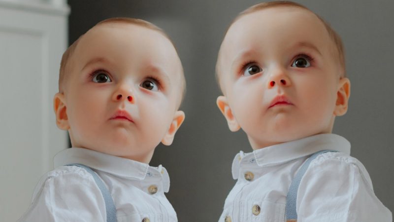 People left bewildered after mum gives the same name to both twin boys