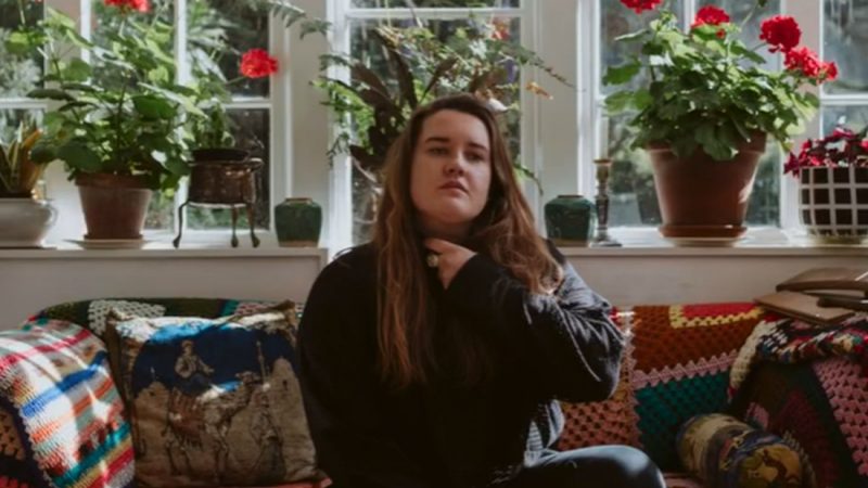 Abby Wolfe's fun, bouncy new song 'Take It Slow'