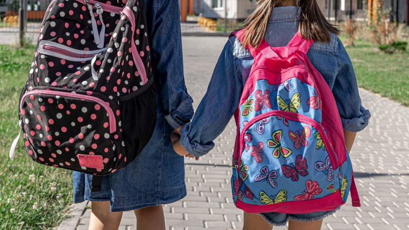 Dad's controversial method to keep daughter safe on the first day of school divides opinions