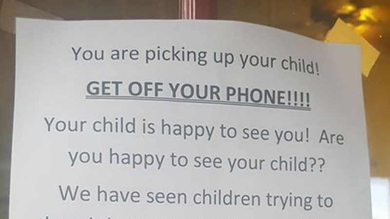 Daycare's note telling parents to get off their phones divides opinion