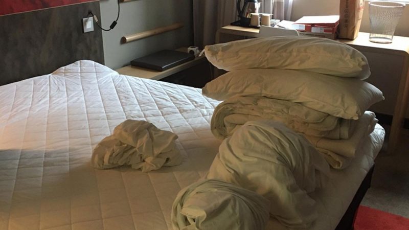 Man splits opinion after sharing how he leaves his hotel room when checking out