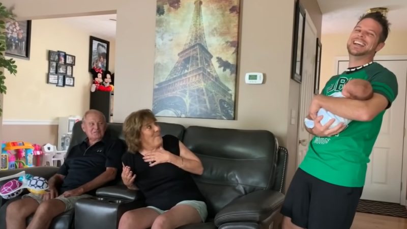 Couple surprise grandparents with twin baby they didn't know existed